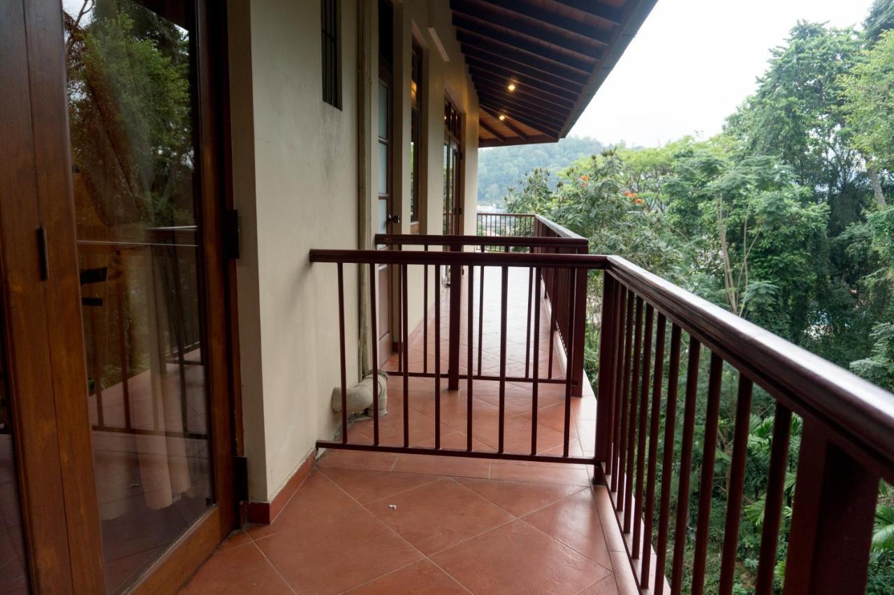 Aronka Homestay Kandy Zewnętrze zdjęcie