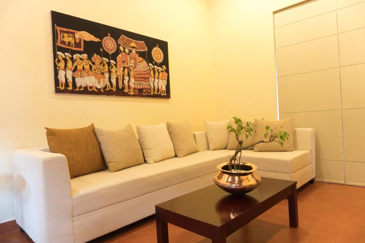 Aronka Homestay Kandy Zewnętrze zdjęcie