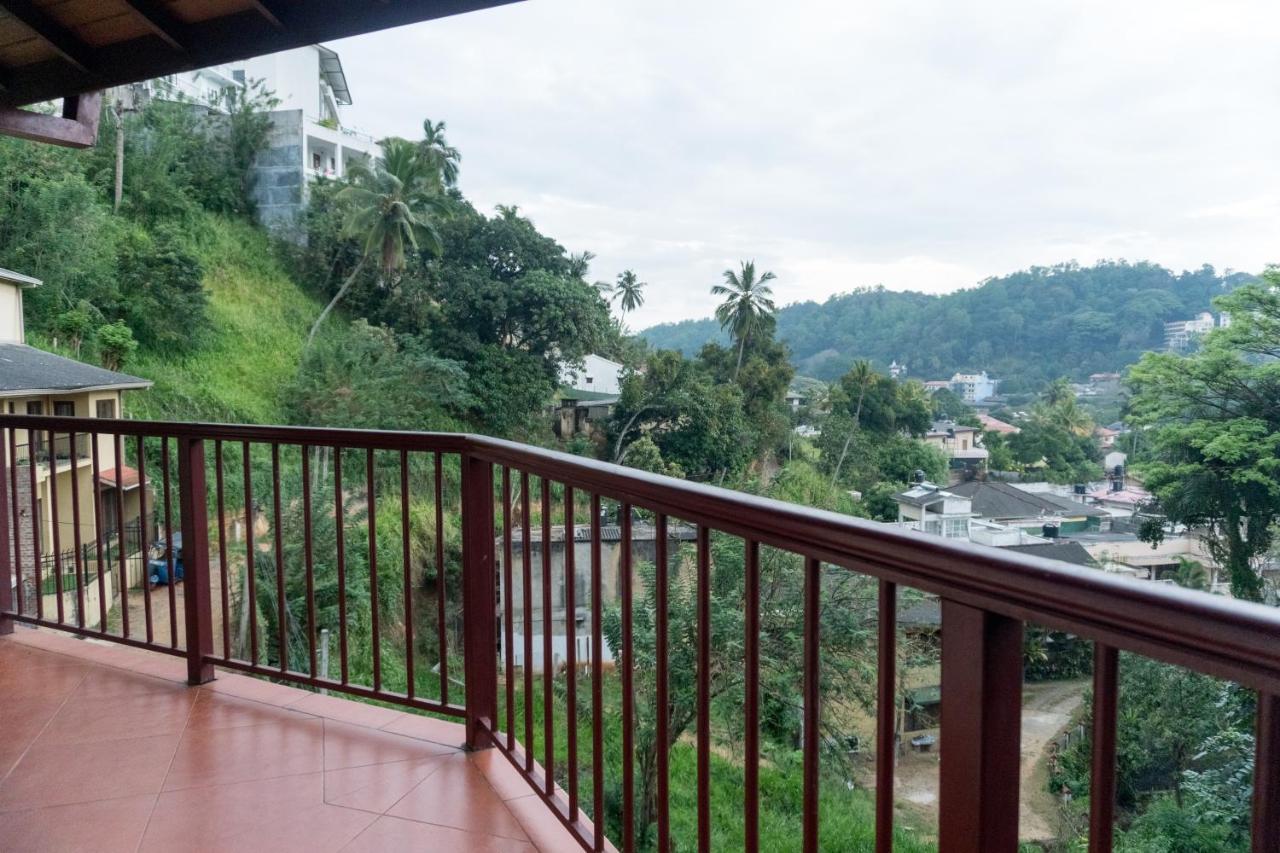 Aronka Homestay Kandy Zewnętrze zdjęcie